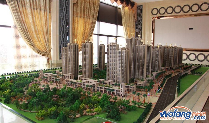 地标海东广场实景图