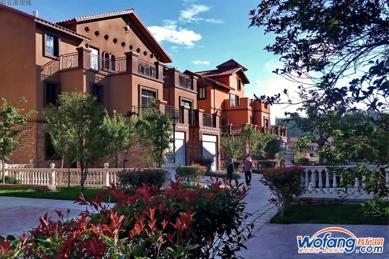 彩云南现城实景图